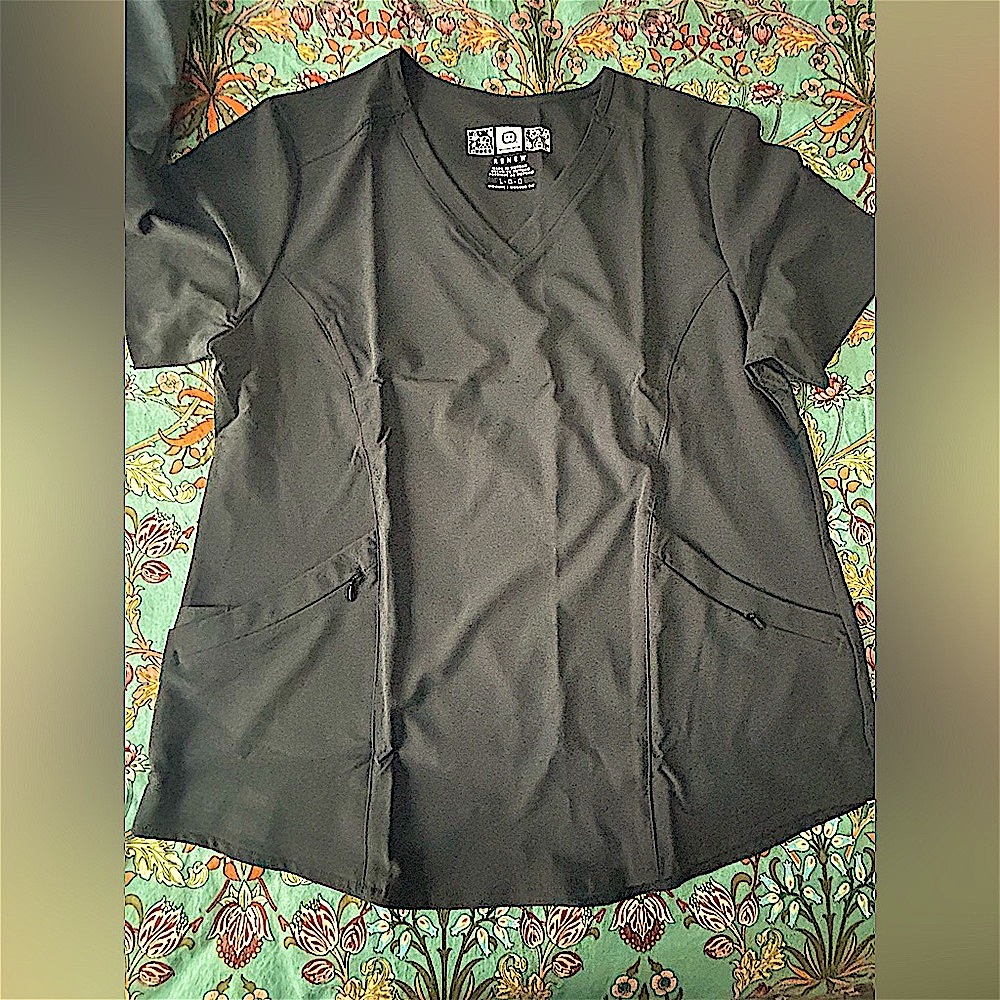 WonderWink Women’s Black Renew Scrub Top